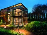 Ekskluzywny azyl w miejskiej scenerii - hotel The Peech z niezwykłą  koncepcją projektową